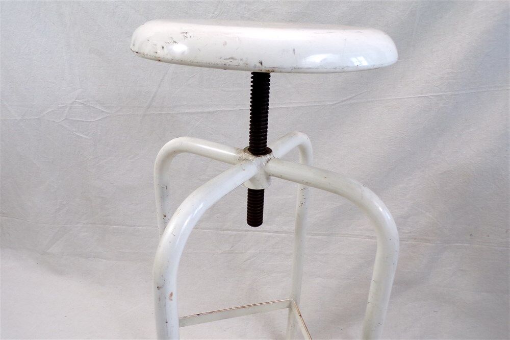 Adjustable industrial stool with metal screw stool brand Jouk