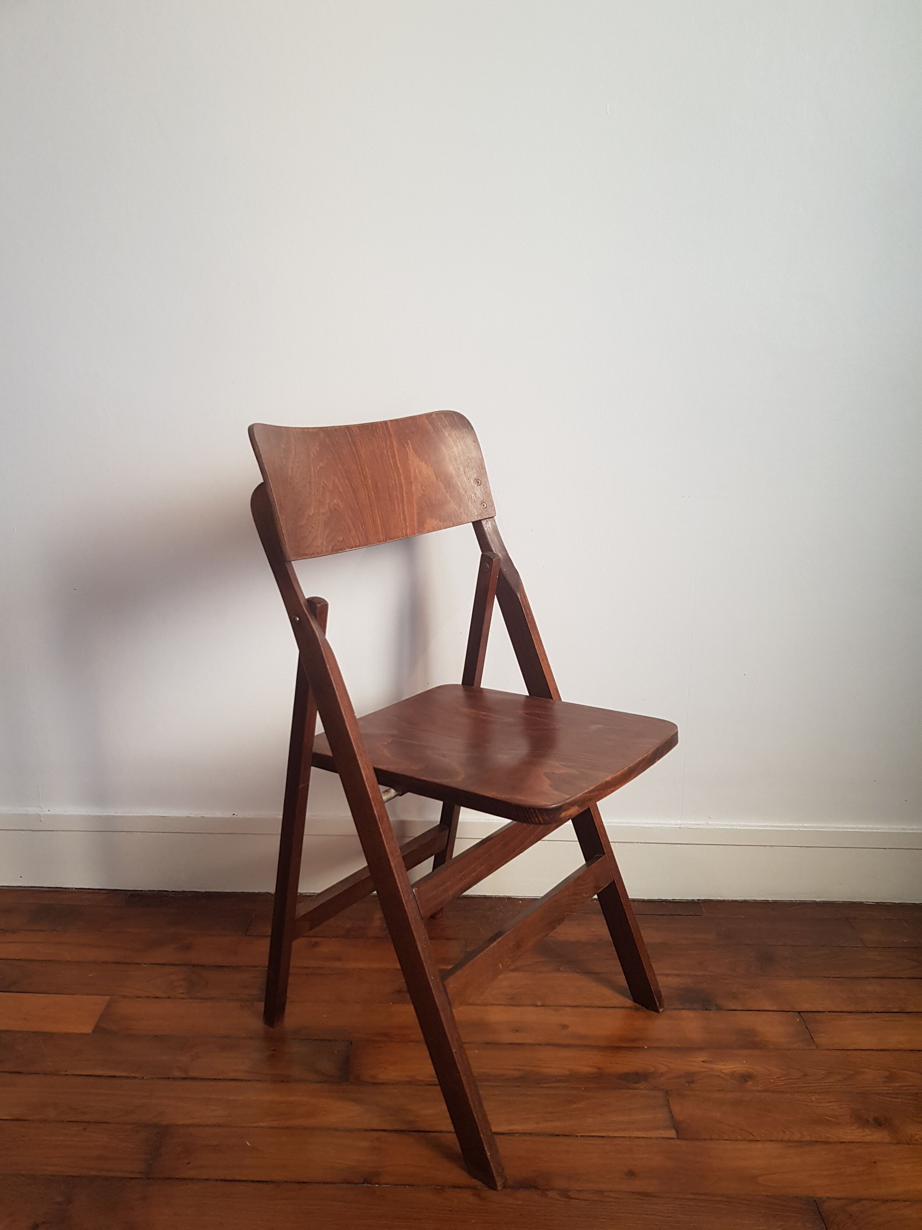 Baumann folding chair