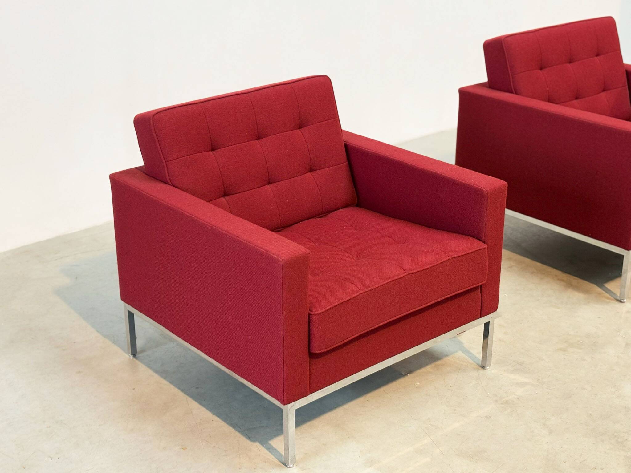 Set of two Florence Knoll lounge chairs