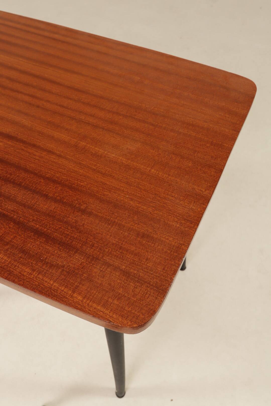 Vintage coffee table modern design 1970 mahogny