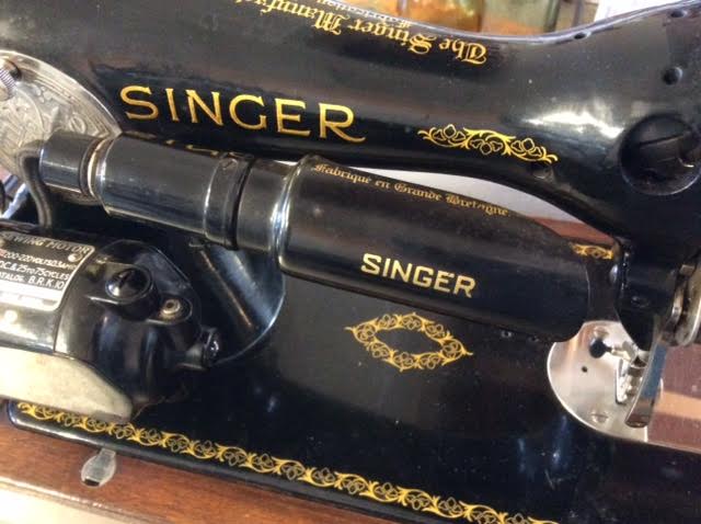 Machine à coudre singer portable