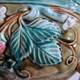 Onnaing planter in Majolica floral pattern with strawberry-shaped accents - France 1900