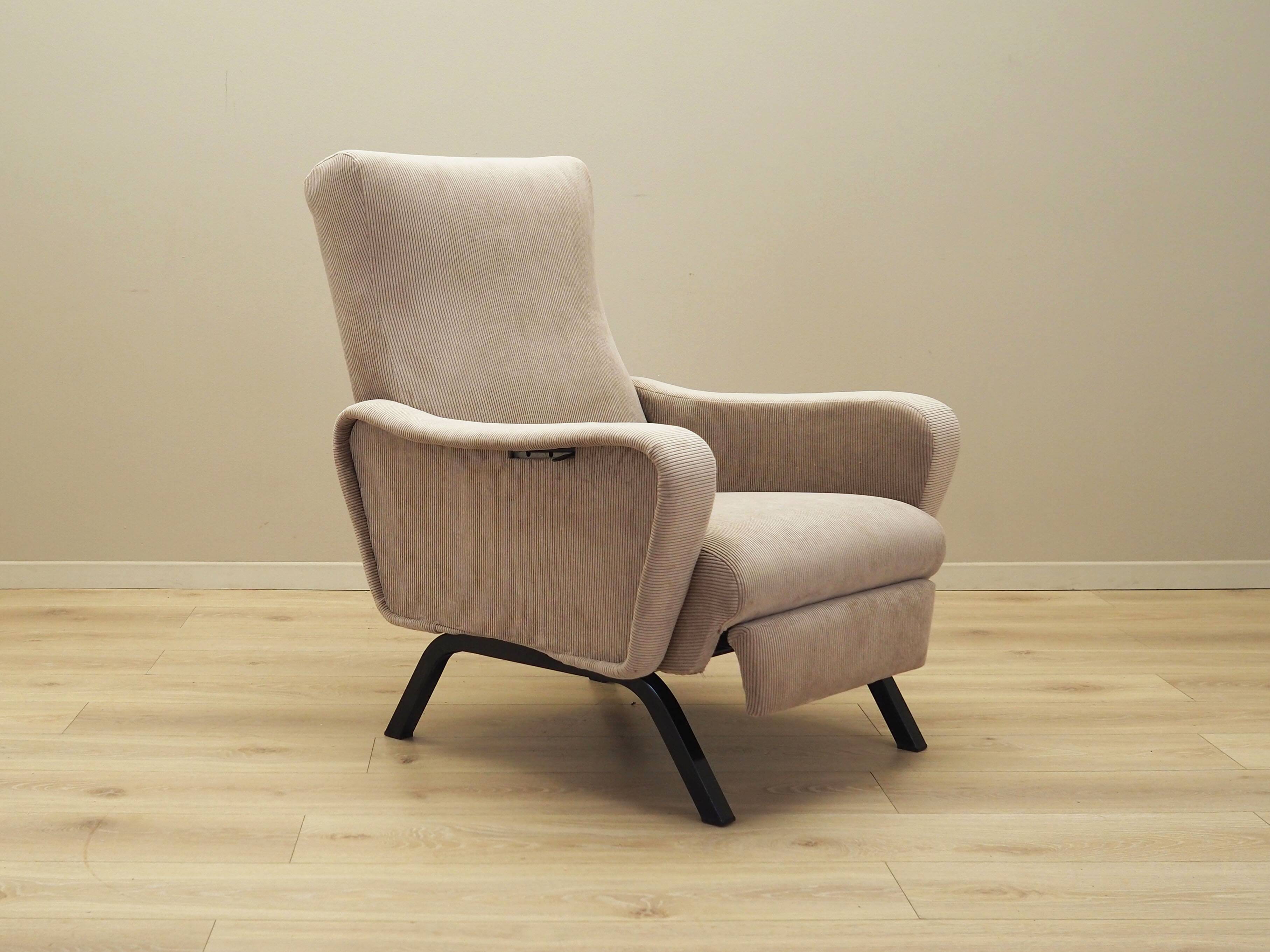 Adjustable armchair, Italian design, 1970s, production: Italy