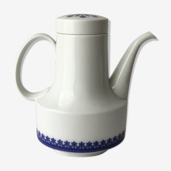 Porcelain coffee maker