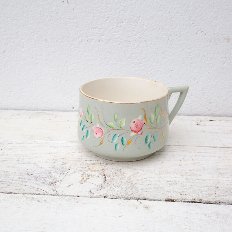 tea cup digoin decoration flowers and butterflies golden border