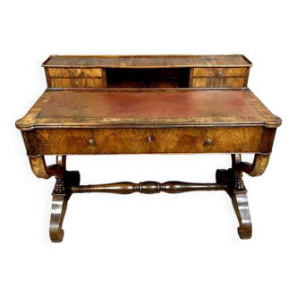 Bureau a gradin a piétement curule époque Empire en acajou vers 1810
