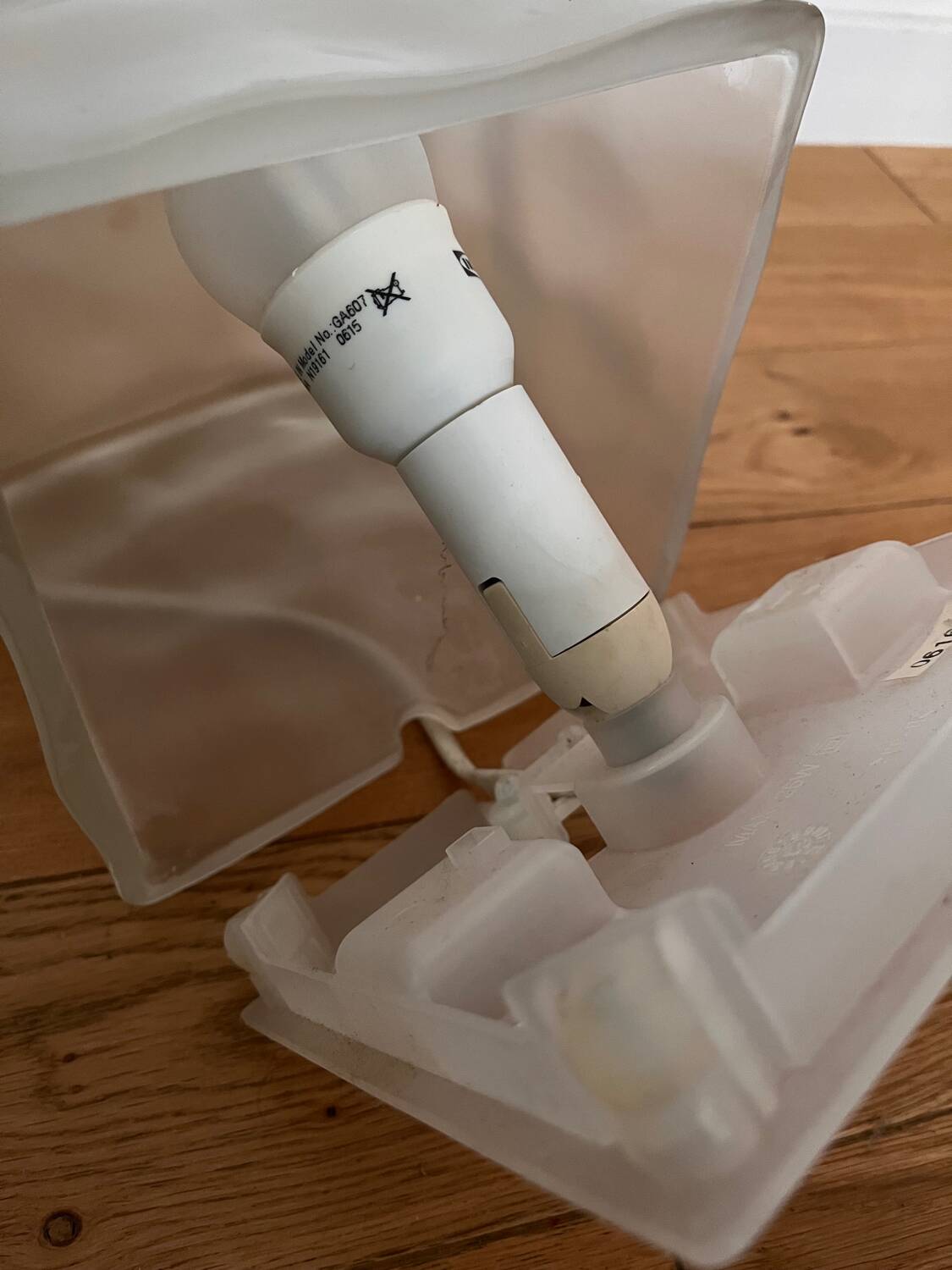 Lampe de table "glaçon" ikea des années 90