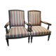 Paire de fauteuils en noyer style Louis XVI