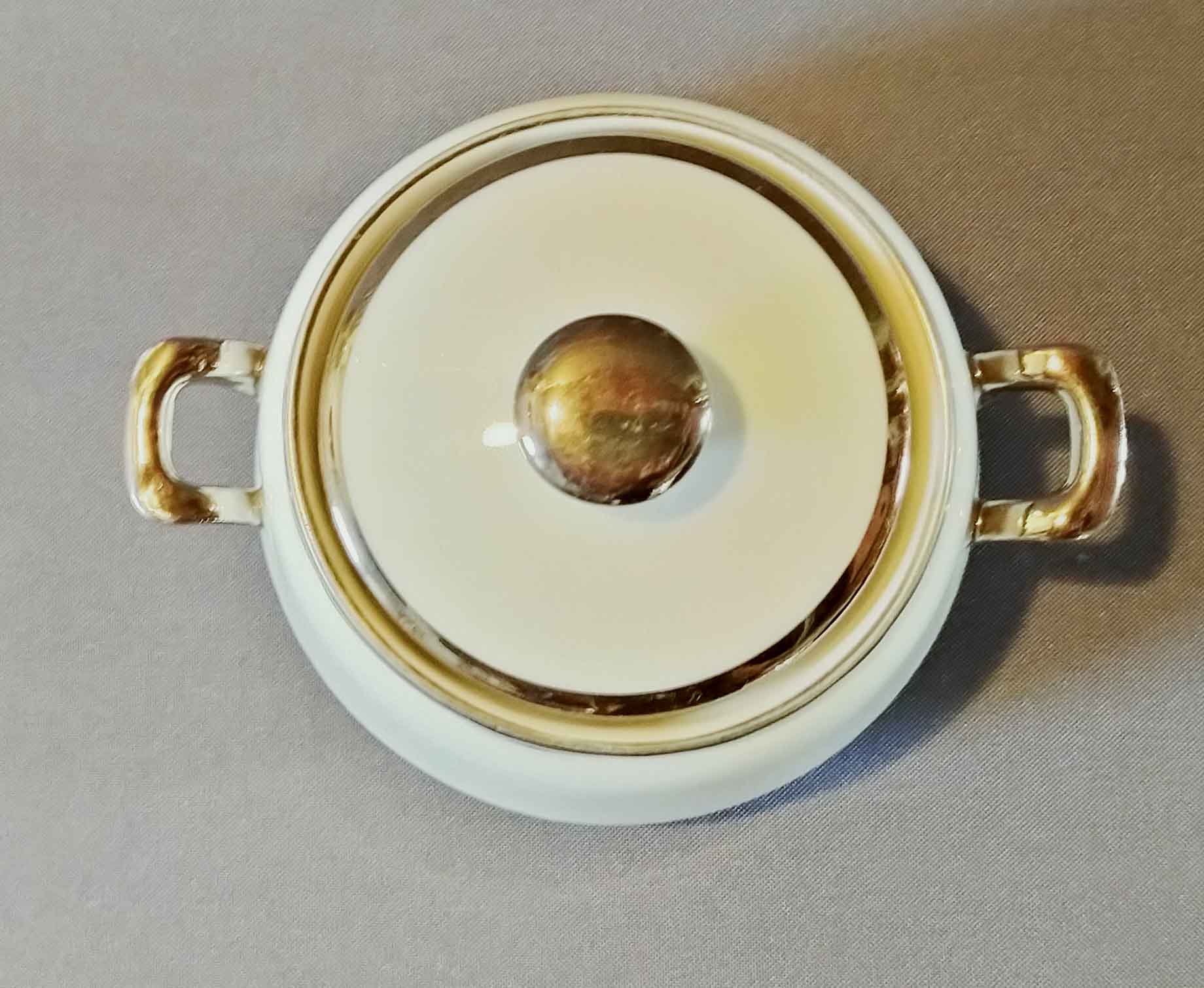 Sugar jar in white Frugier aluminite and chrome