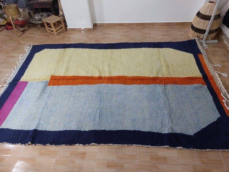 Traditional handmade Berber rug, size 200 x 250 cm