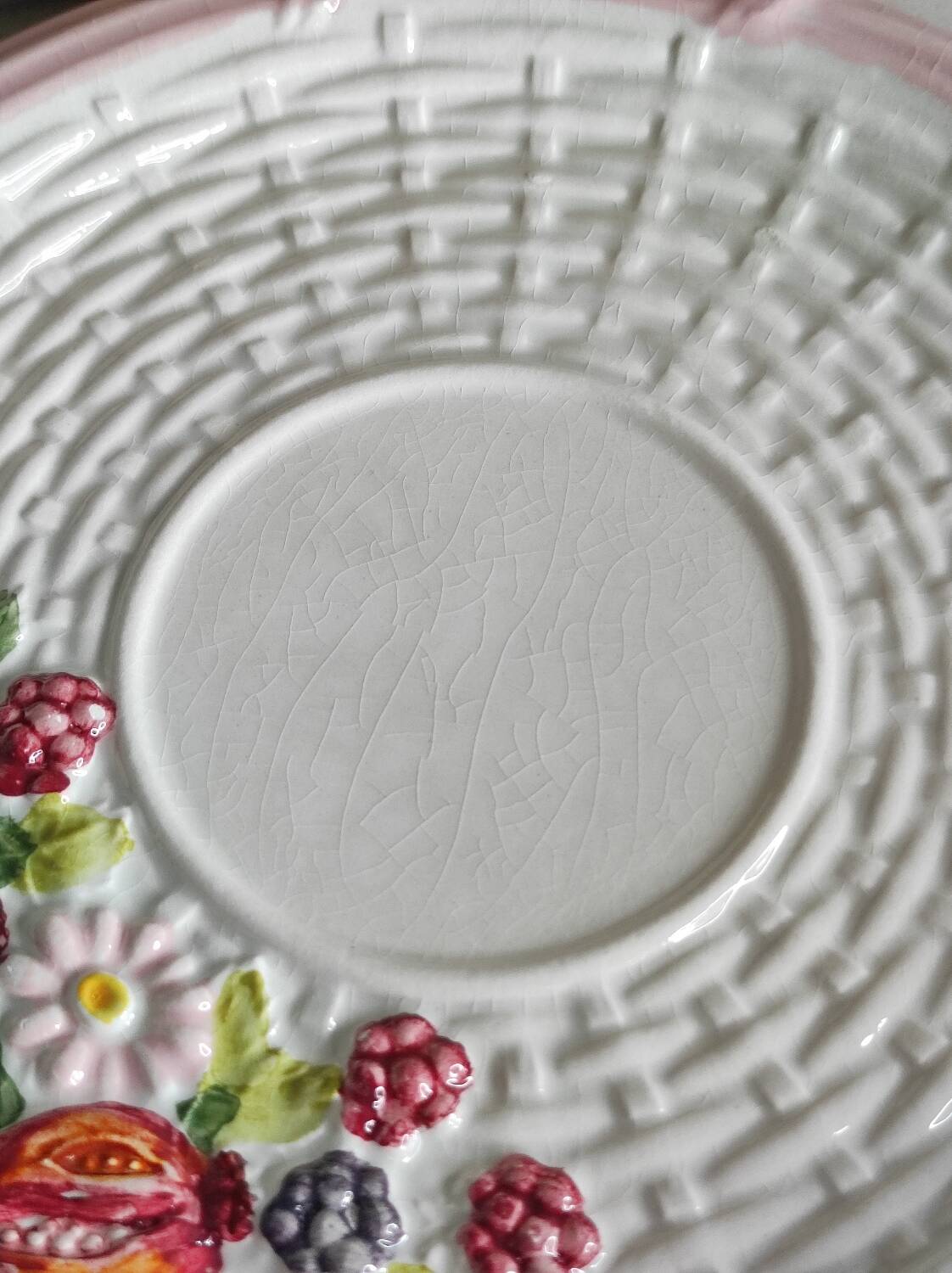 Barbotine dessert plate