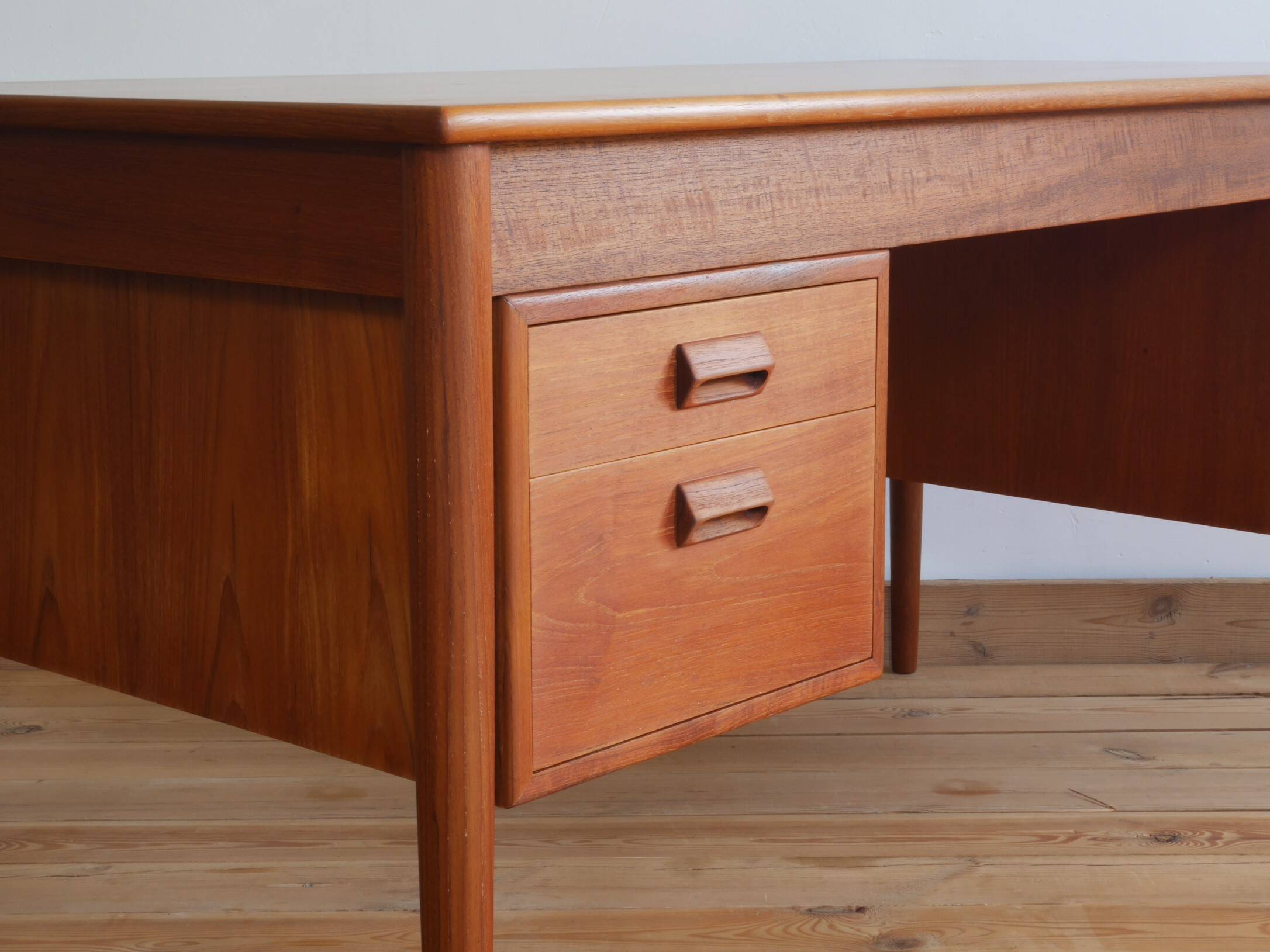 Danish Teak Desk by Børge Mogensen for Søborg Møbelfabrik, 1950s