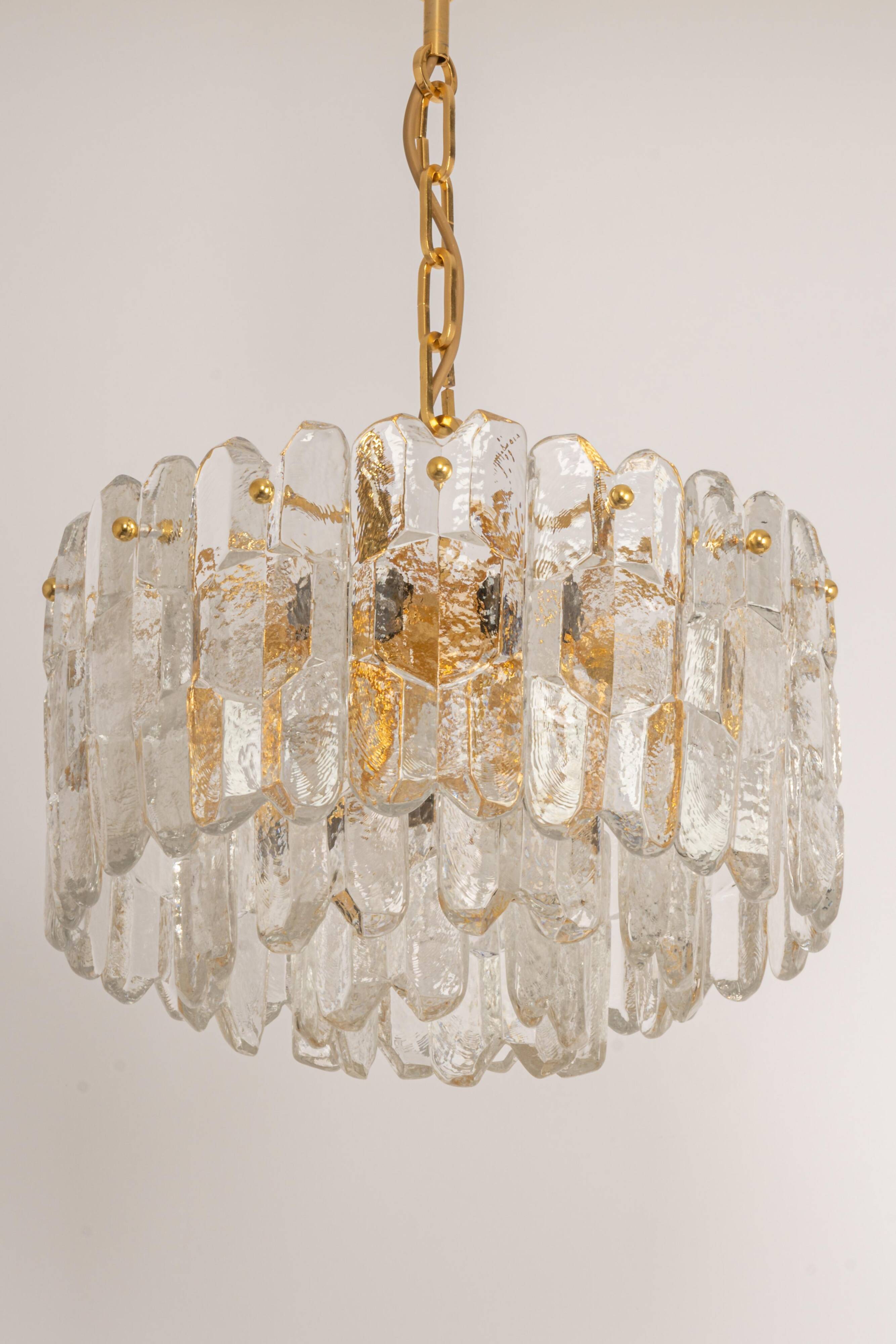 Luminaire en laiton doré, verre cristal Palazzo, Kalmar, Autriche, 1970