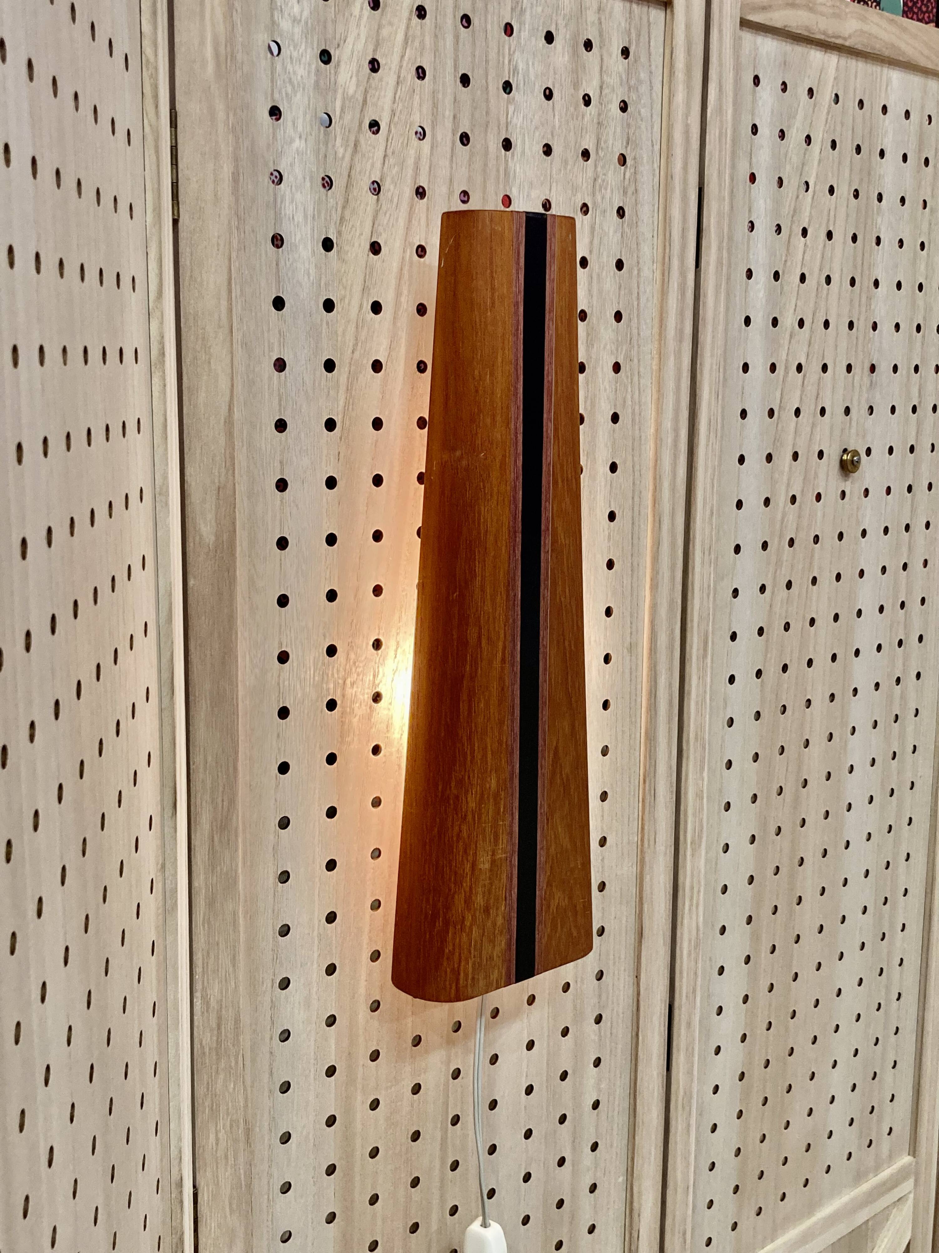 LARGE SCANDINAVIAN DESIGN WALL LIGHT 1950.