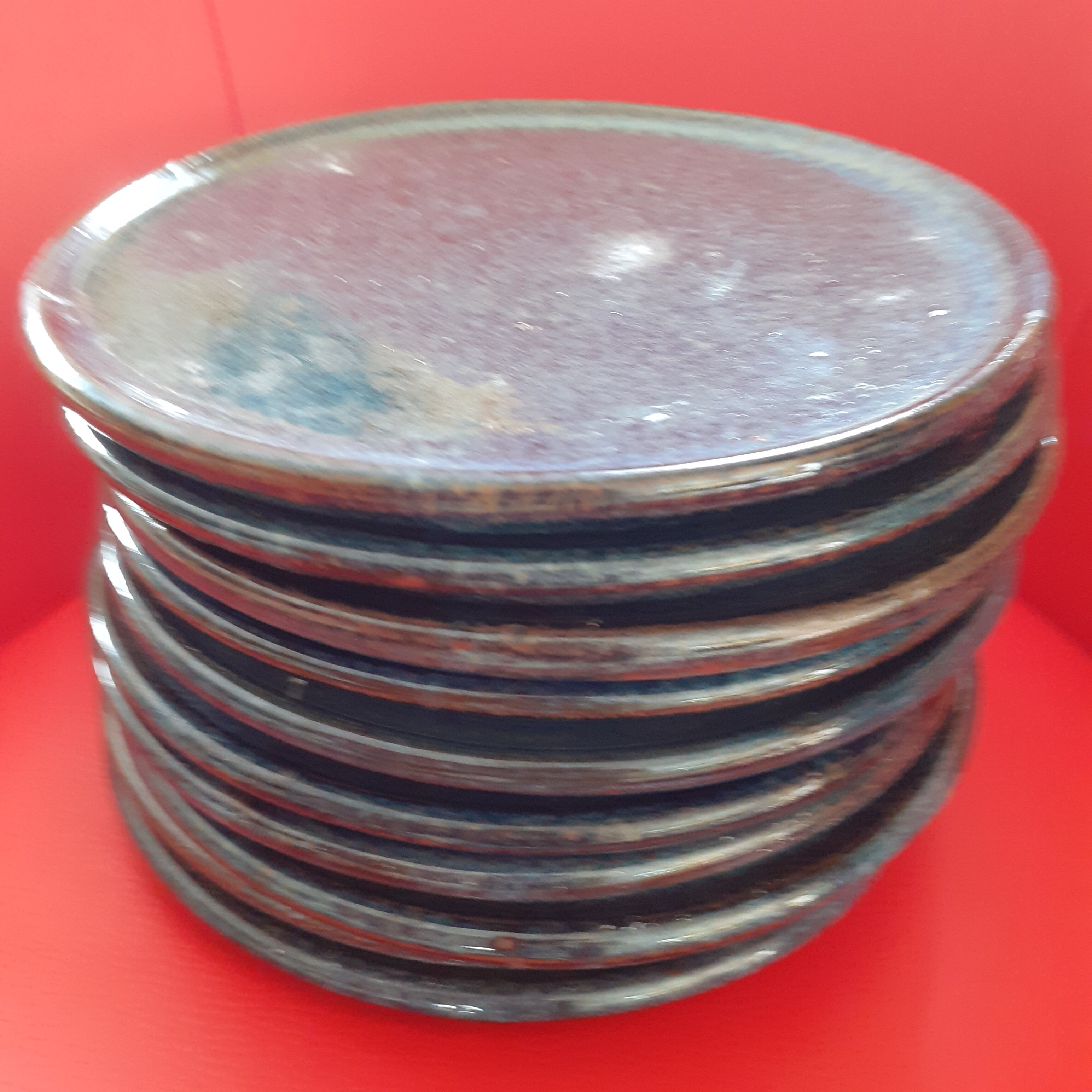 10 deep blue sandstone plates