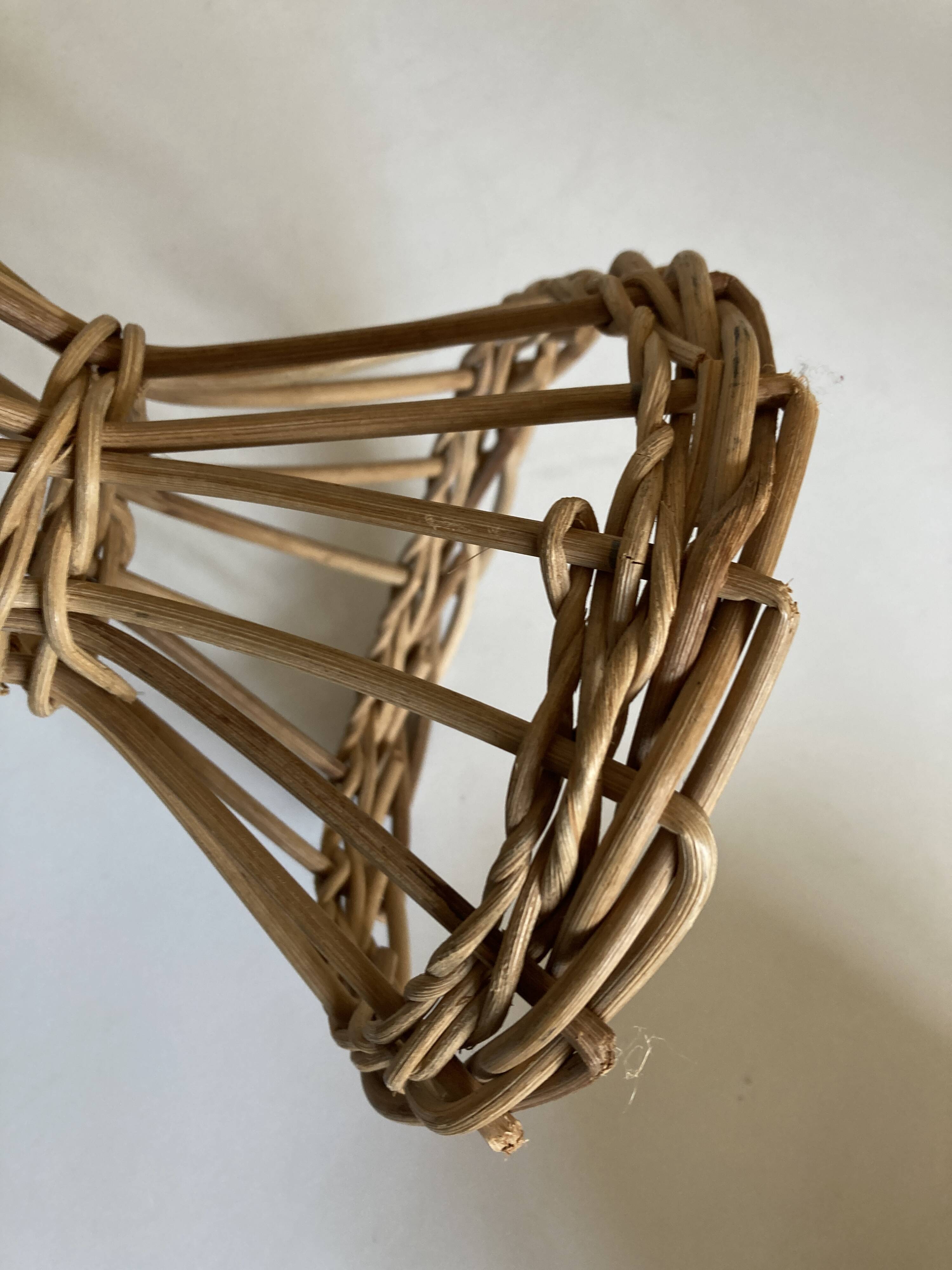 Wicker mannequin hat head