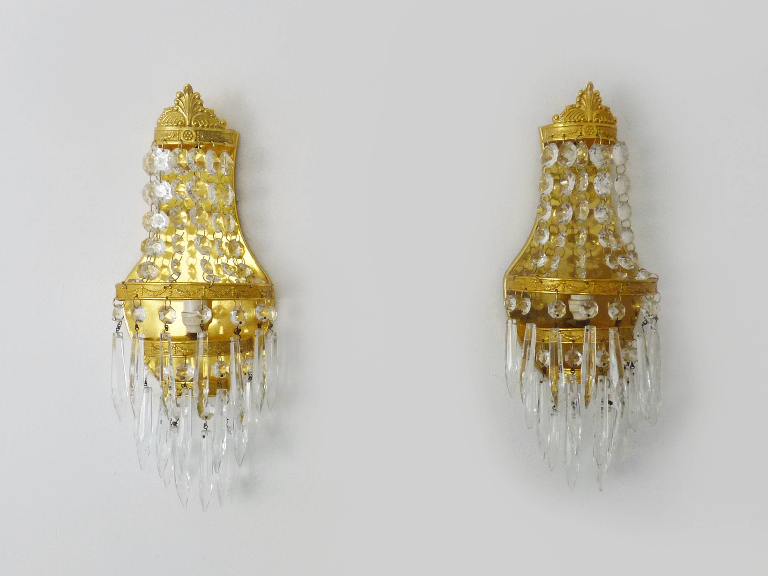Pair of vintage 3-tiered hot air balloon wall sconces with glass tassels. 1960s