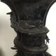 Paire de grands vases en bronze