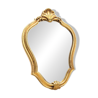 Petit miroir doré 22x32cm fronton coquille