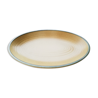 Flat oval saline sandstone