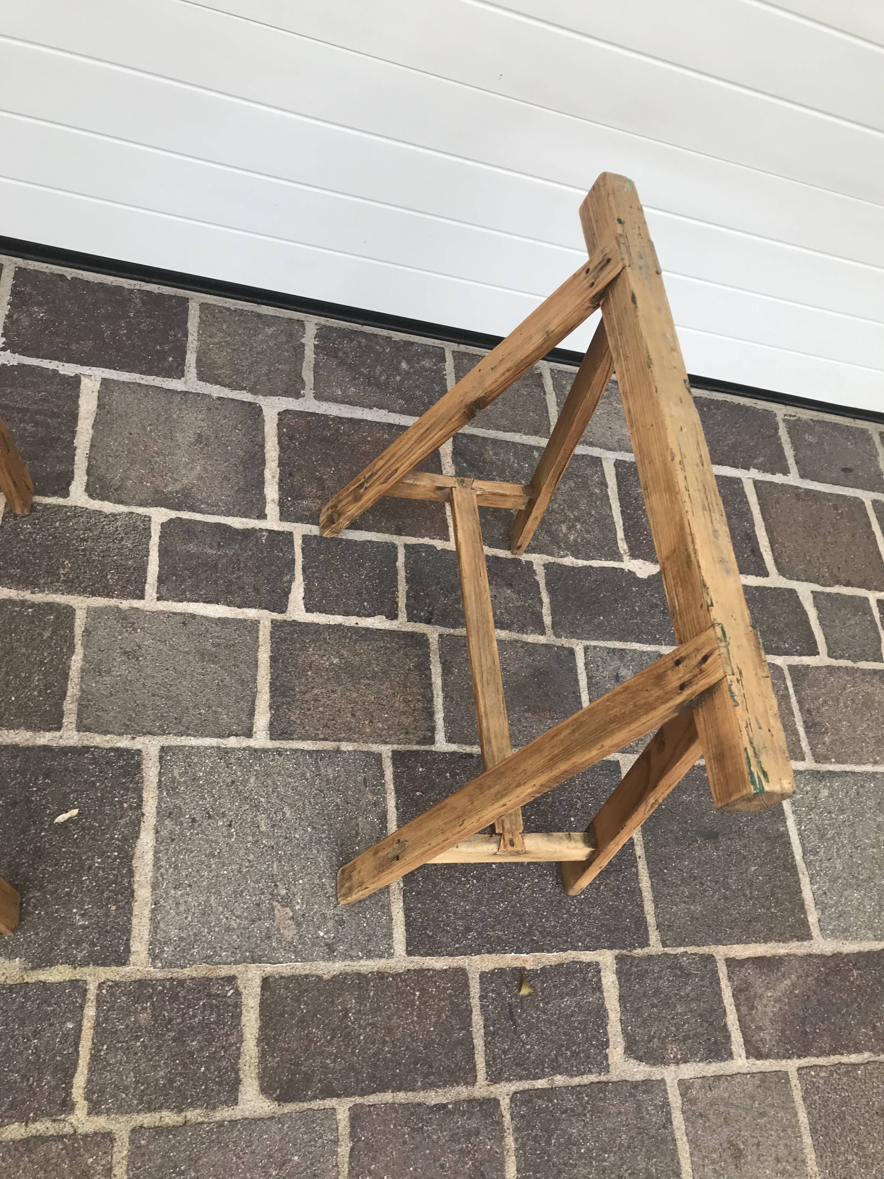 Winegrower's farm table