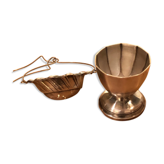 Coquetier and tea pass in silver metal