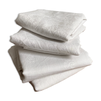 4 monogram towels