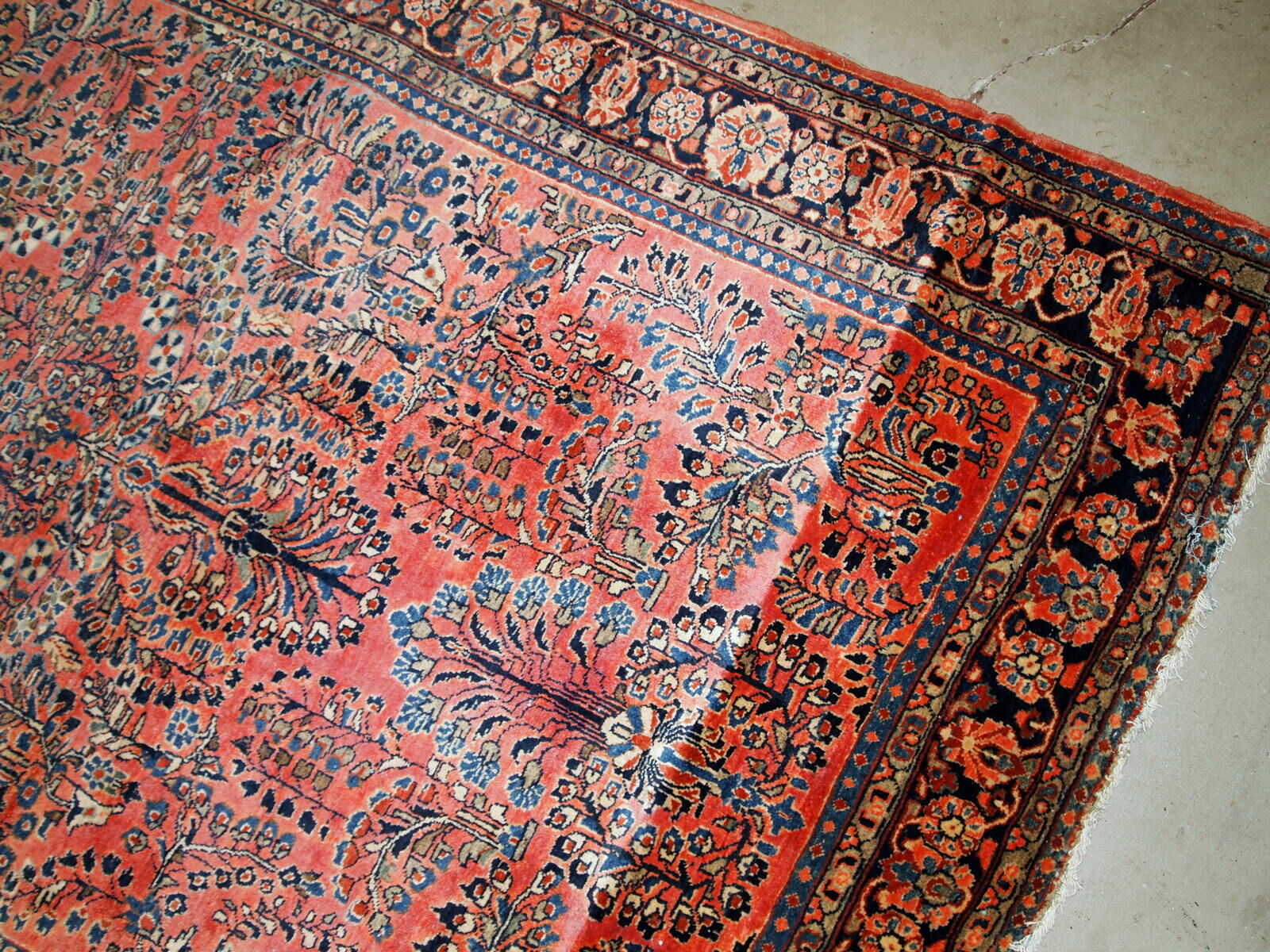 Handmade antique Persian Sarouk rug 4' x 6.8' (122cm x 207cm) 1920s - 1B784