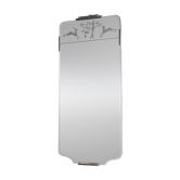 Rare miroir suédois « Grace » orné d'un décor gravé représentant un arbre et des cerfs.