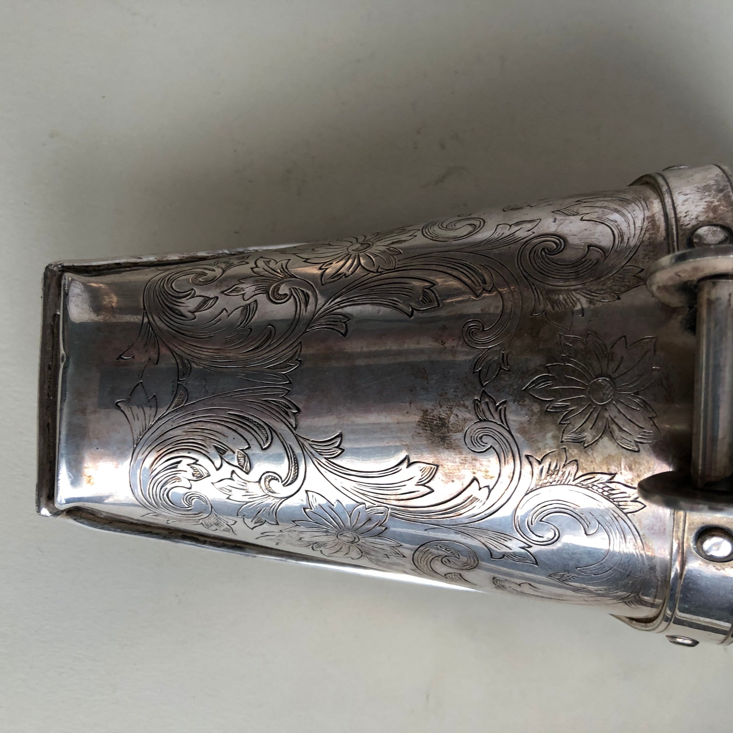 Silver metal bouquetières