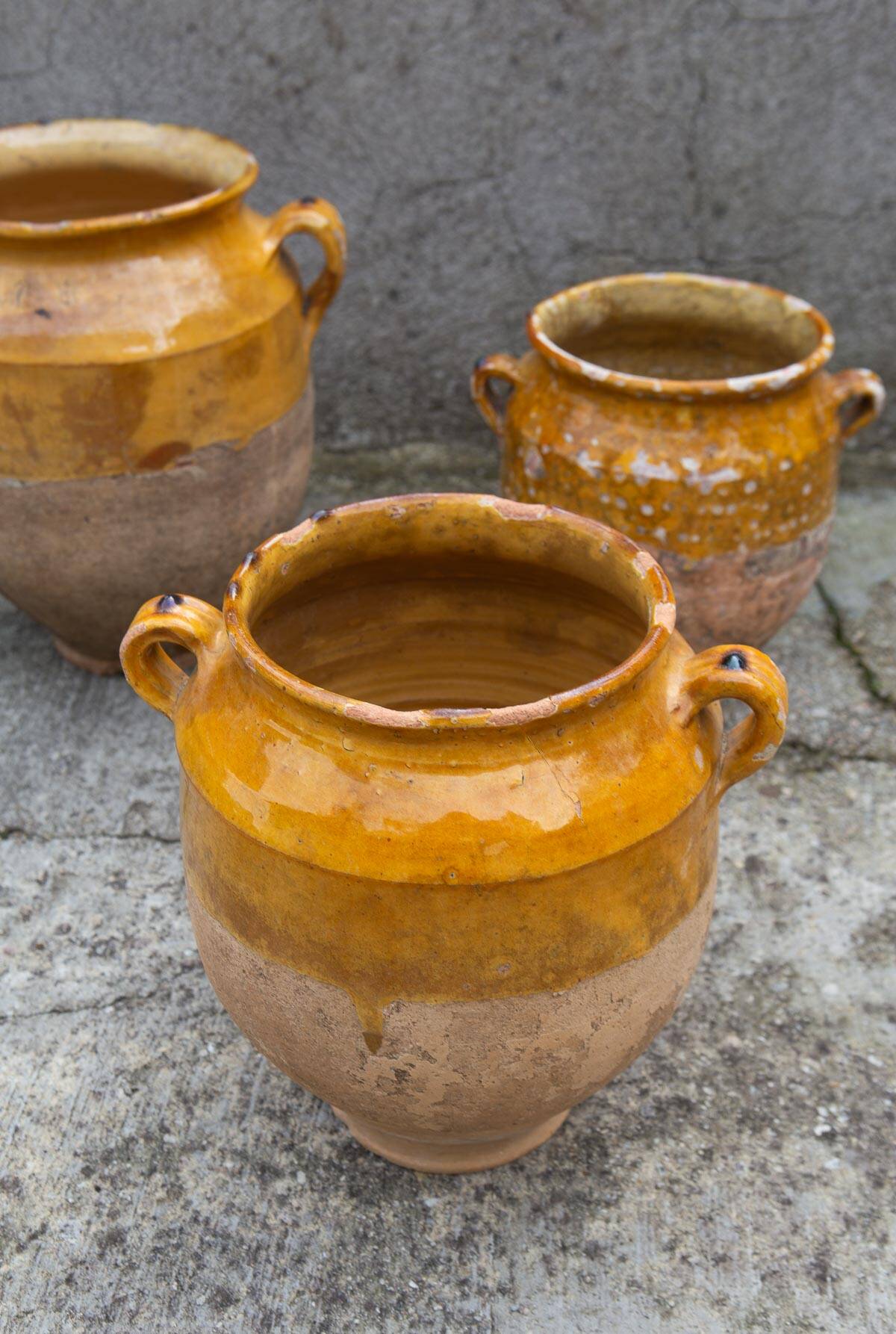 Antique yellow enamel confit pot from the 19th century