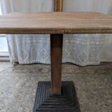 Bistro table in wood and metal