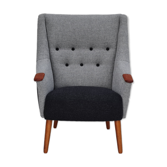 1970s, Danish design armchair, restored, quality furniture wool, teak wood