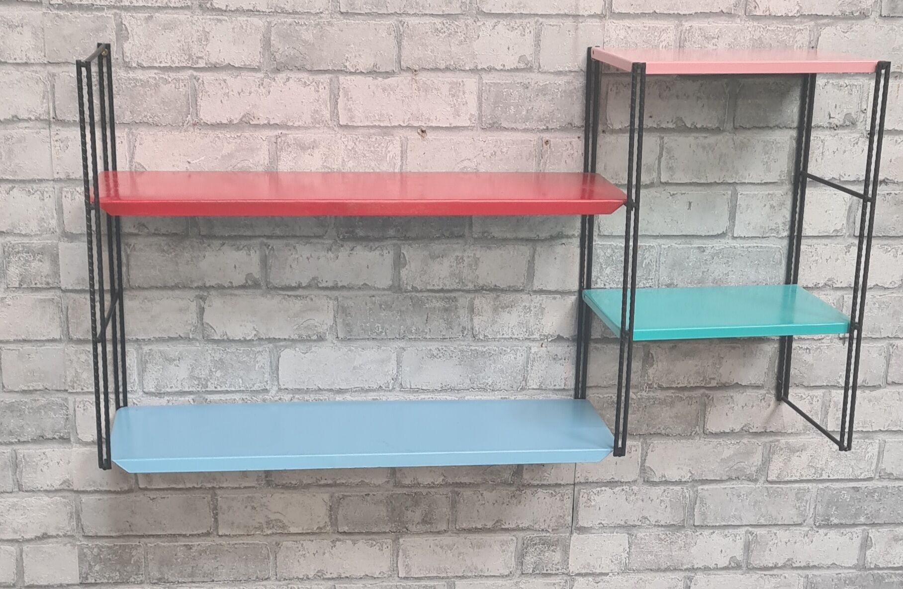 Multicolor string shelf 60/70