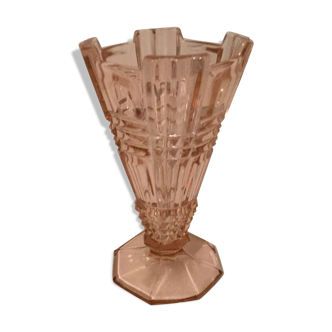 Vase en verre rose