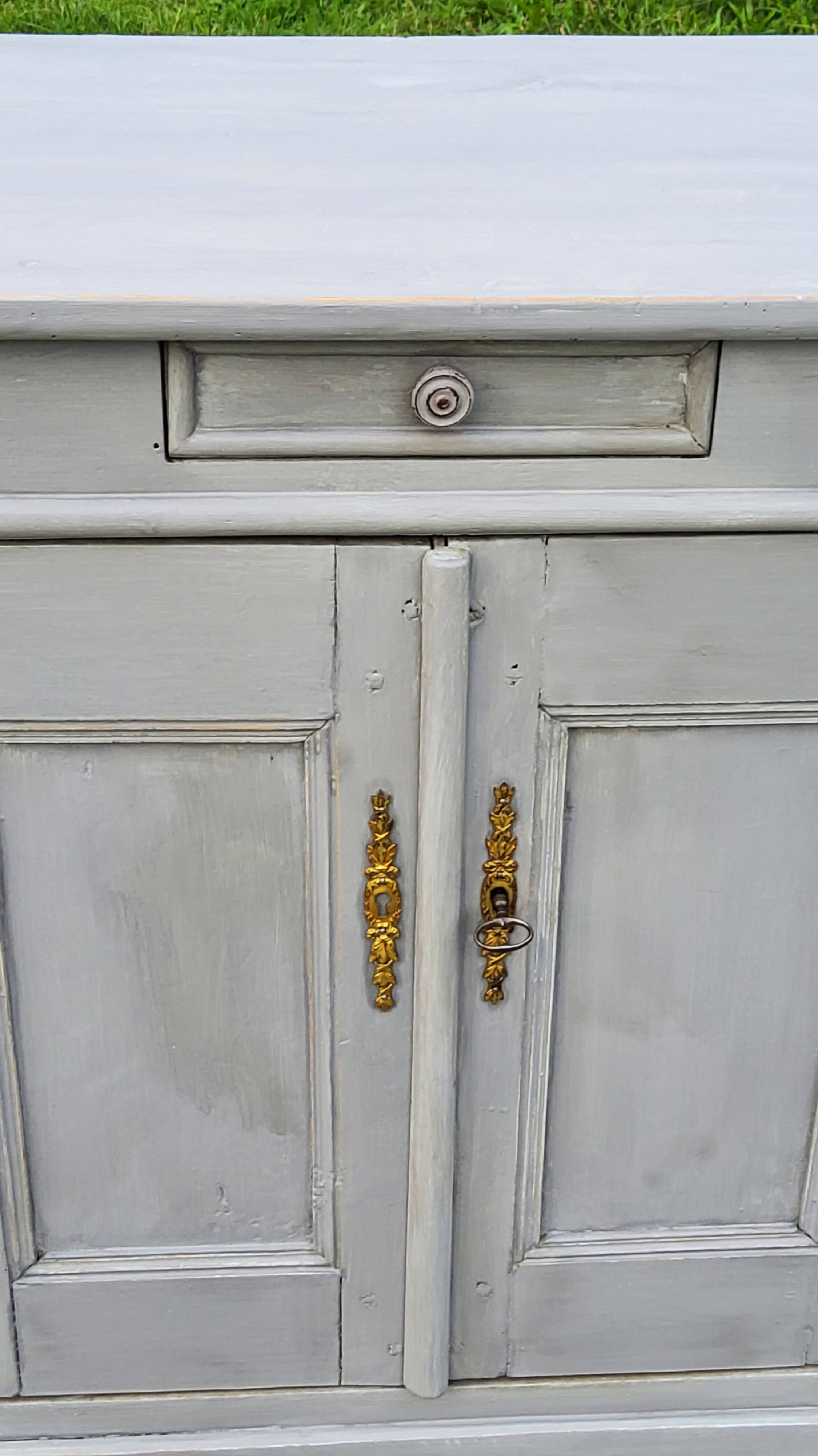 Buffet parisien début XXième siècle en bois massif patine grise