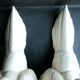 Cracked white ceramic Art Deco book-snables: Birds, Doves
