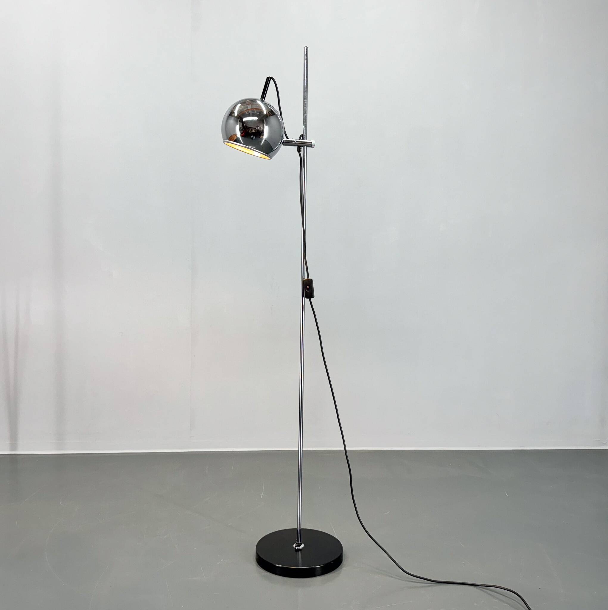 Lampadaire moderne réglable en chrome du milieu du siècle, Allemagne