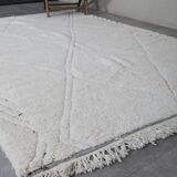 Handmade Moroccan Beni Ourain rug in cream white, 150/250cm