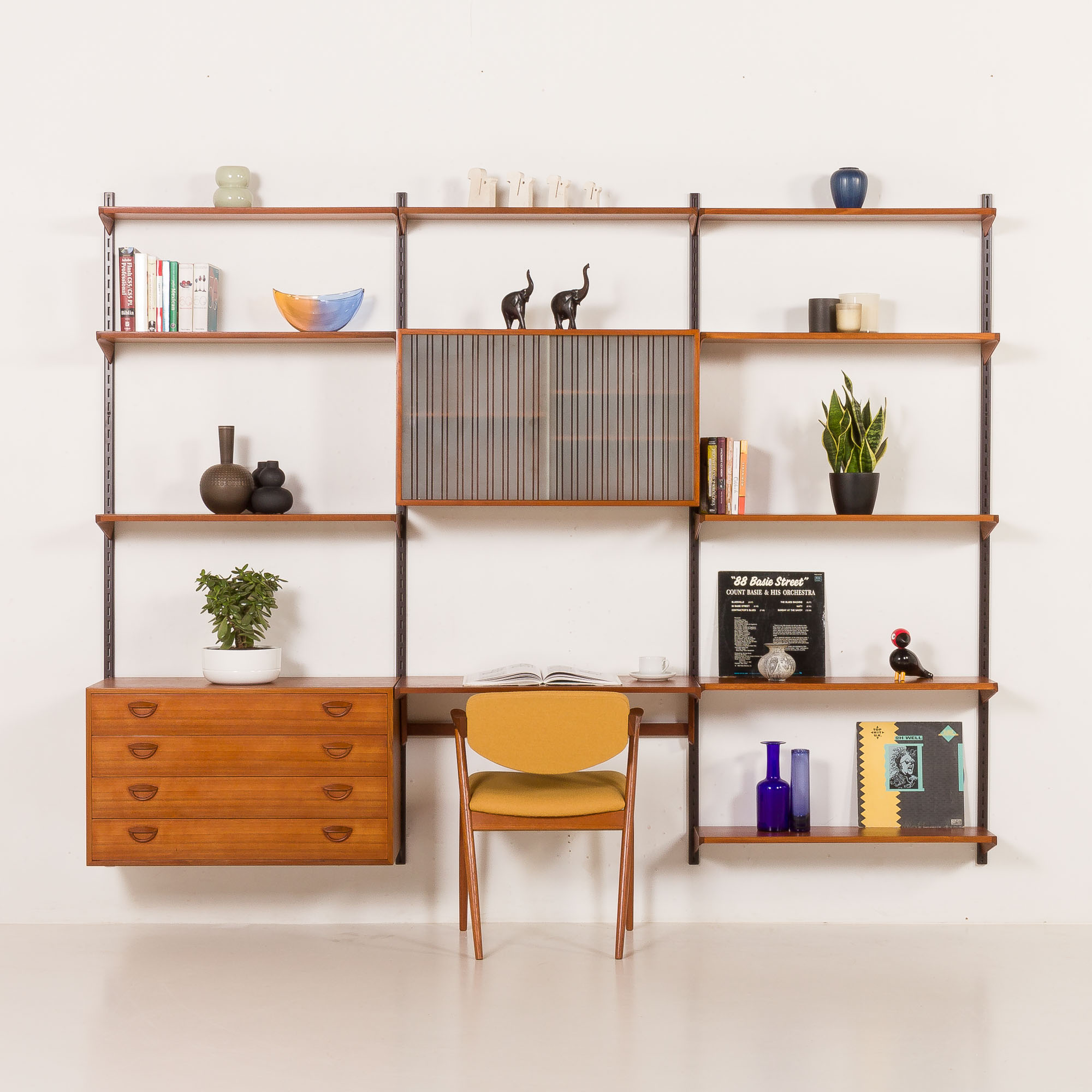 Kai Kristiansen shelving unit in teak by FM Mobler, Denmark, 1960s