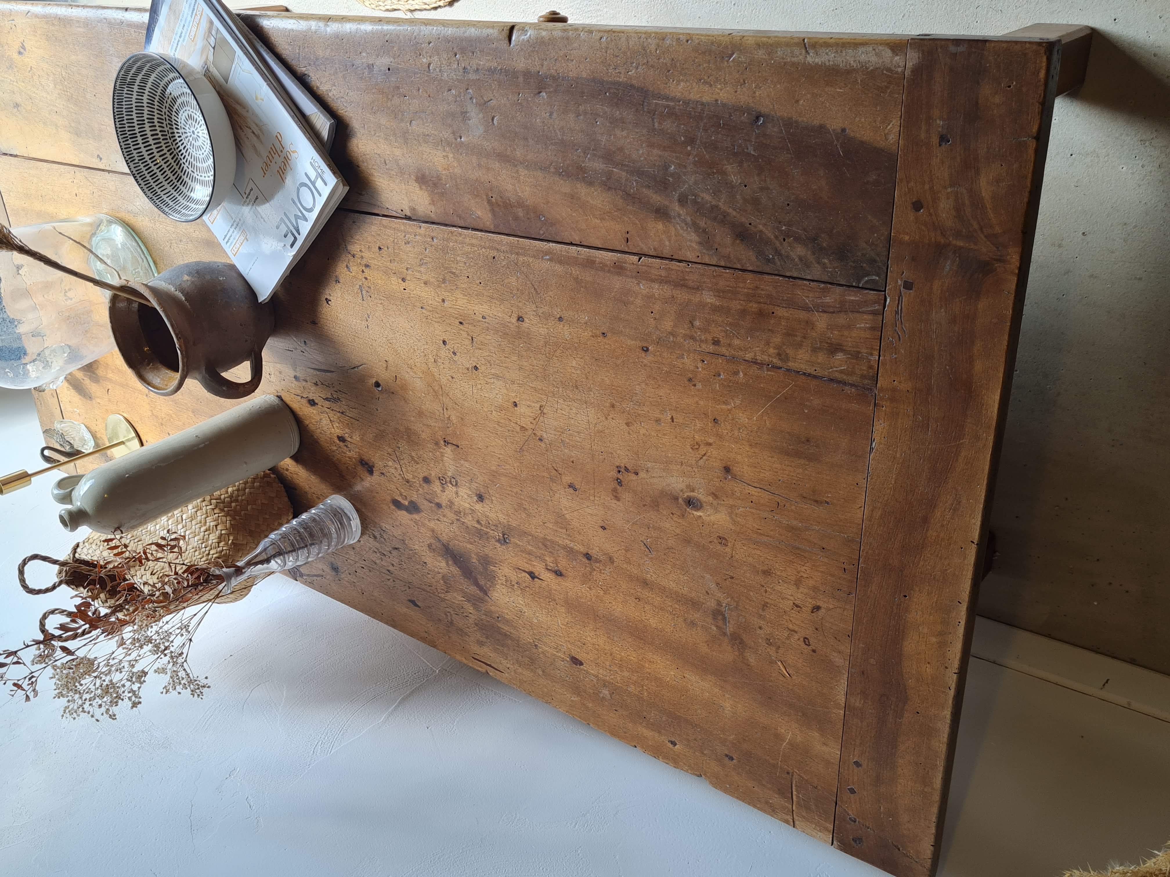 Vintage firm-minded coffee table