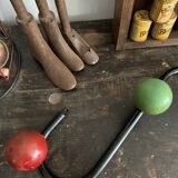 Wall coat rack with 4 wooden balls