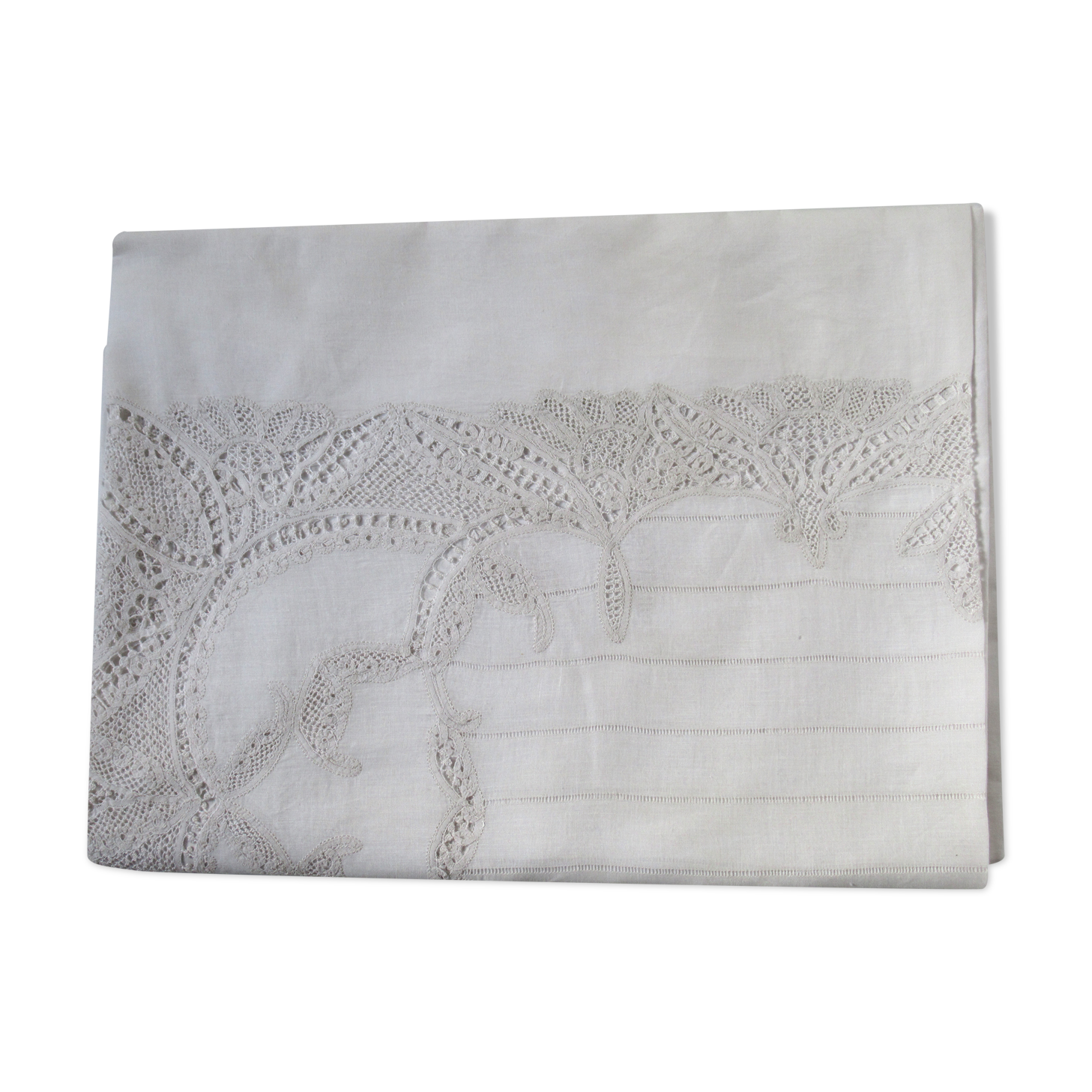 Old tablecloth, Luxeuil lace center, 2m40 long
