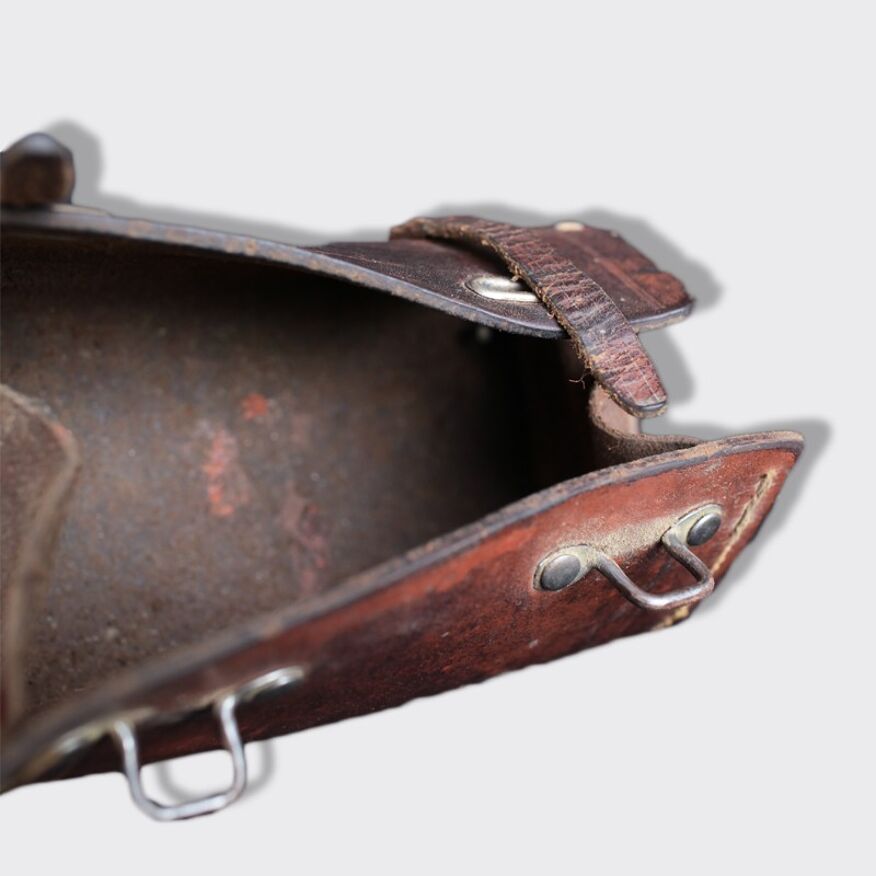 Ancienne Sacoche, trousse outil en cuir pour vélo