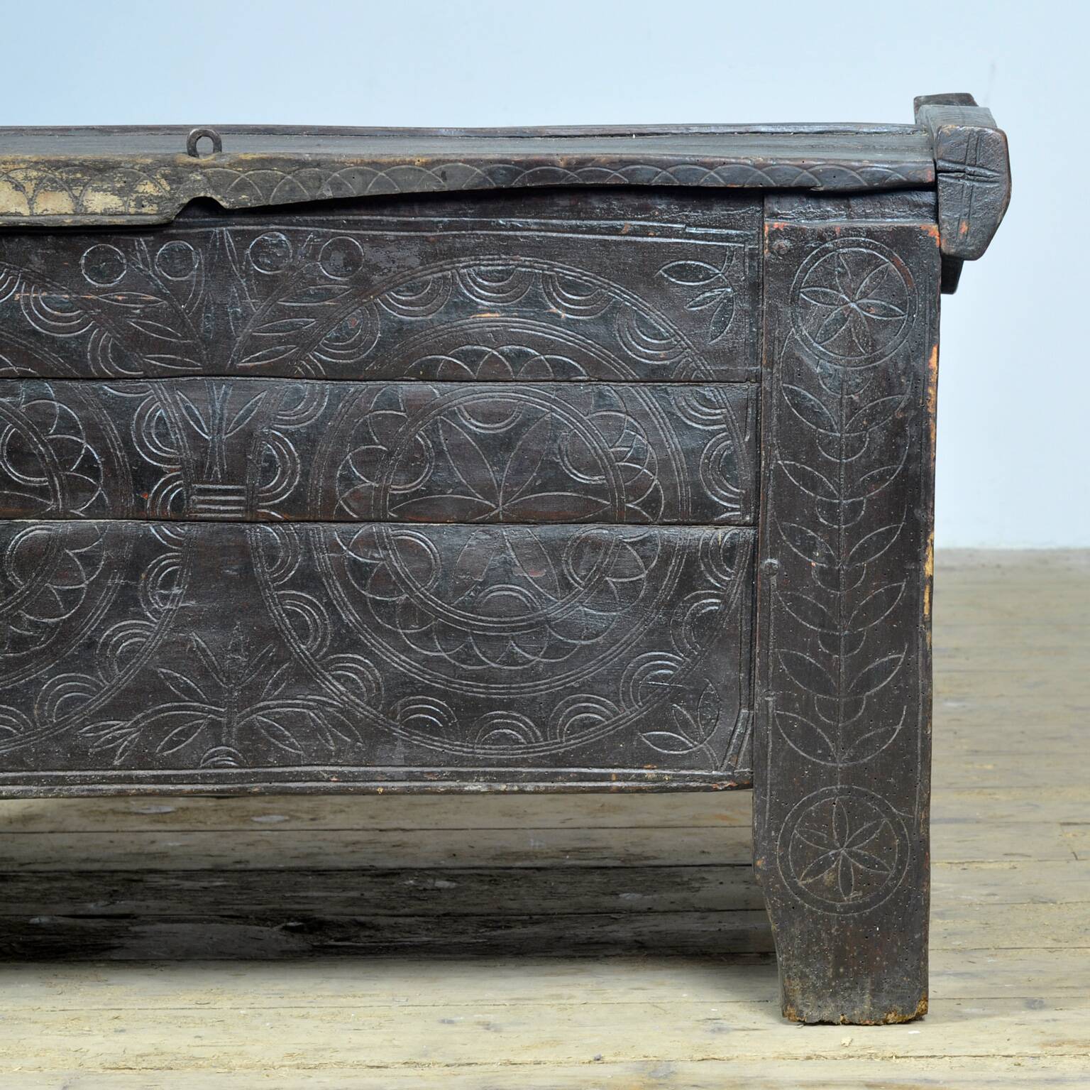 Antique shepherd’s chest, 1850s
