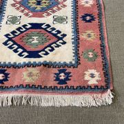 Handmade wool Oriental rug - 1.40m x 0.85m