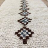 Handmade wool Berber rug 138 x 82 cm