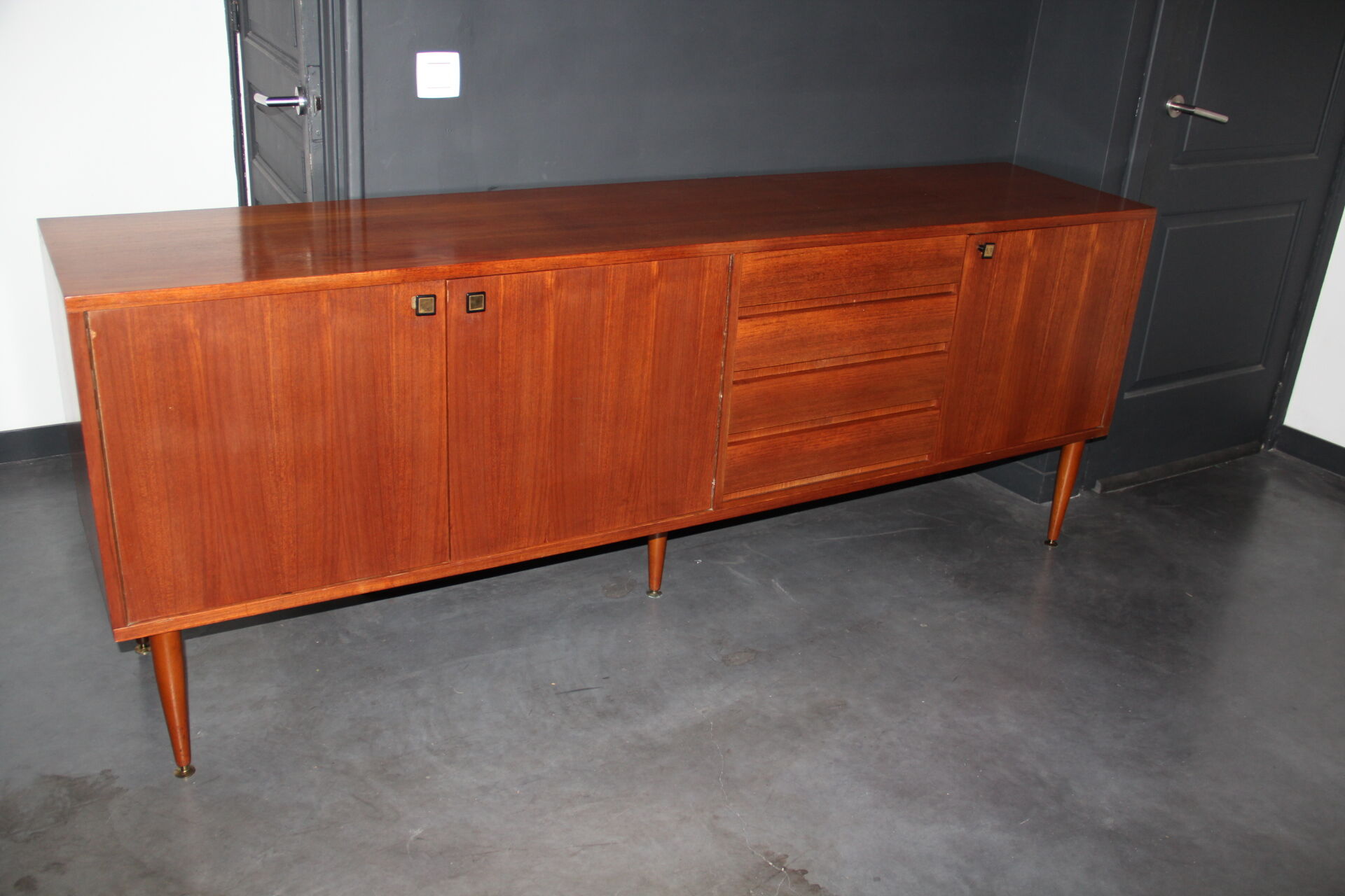 Large teak buffet thread