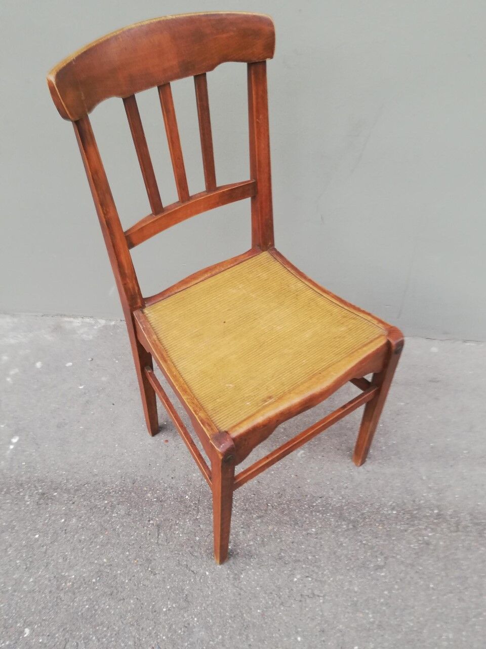 1920s chair from the French manufacturer "STELLA"
