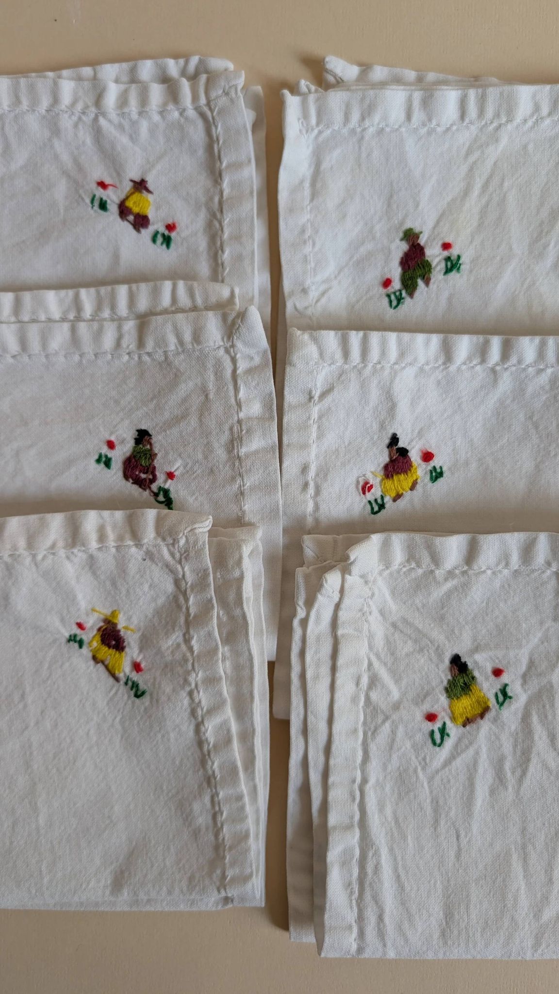 Ensemble de 6 serviettes brodées